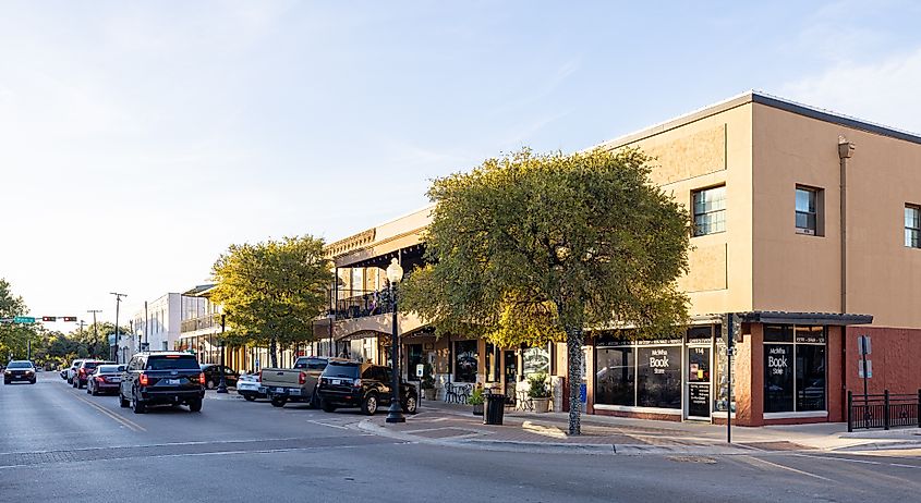 Belton, Texas: The old business district on Central Avenue