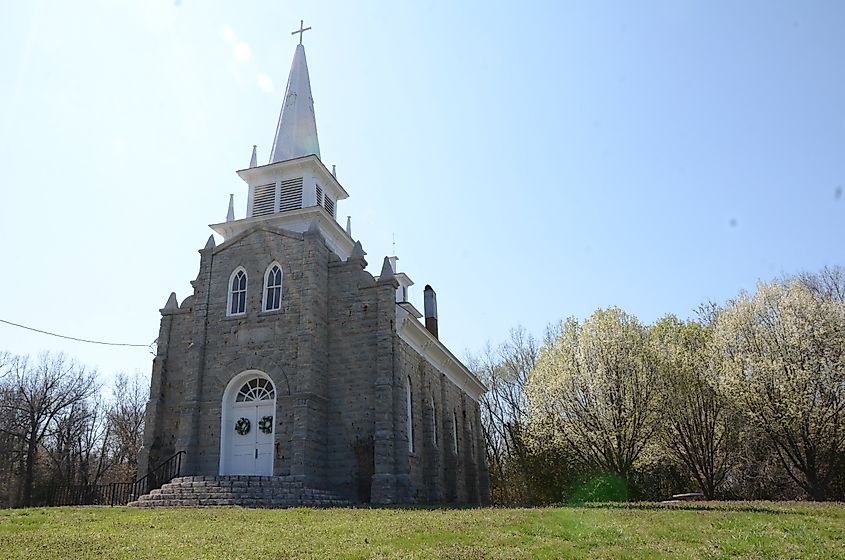 Splitlog Church in the town of Grove, Oklahoma. By Valis55 - Own work, CC BY-SA 3.0, Wikimedia Commons.