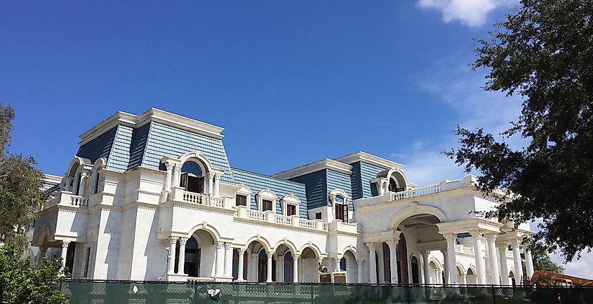 Versailles mansion house of David and Jackie Siegel, the largest home in America, under construction in Orange County, Orlando. Editorial credit: Lyonstock / Shutterstock.com
