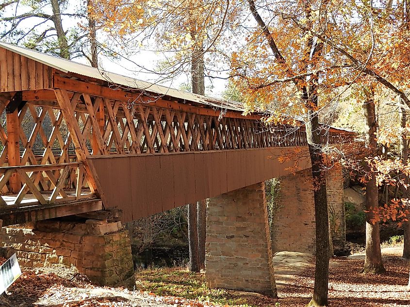 Clarkson–Legg Covered Bridge, Cullman County, Alabama, USA.