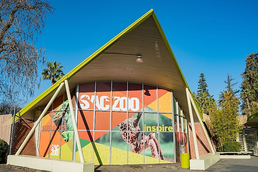 At the entrance of the Sacramento Zoo at Sacramento, California