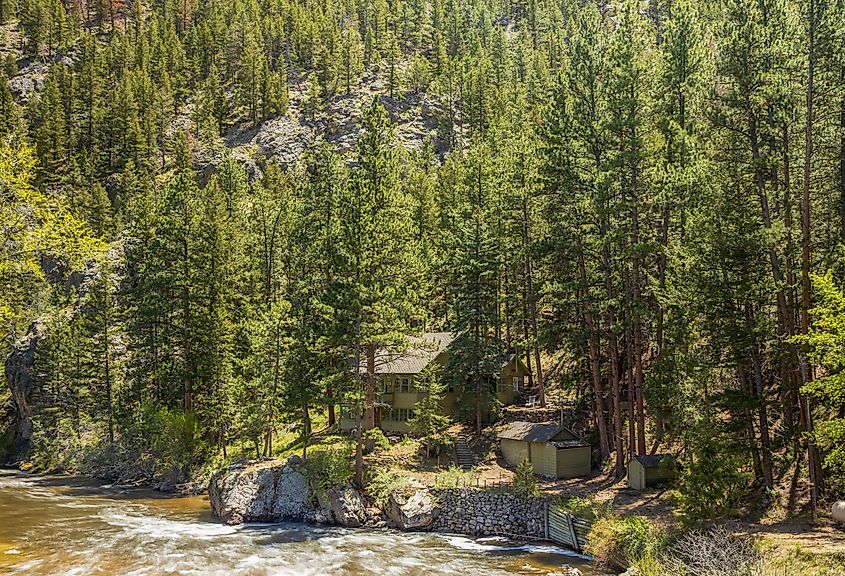 House by the river landscape. Walden, Colorado (Credit: Faina Gurevich via Shutterstock)
