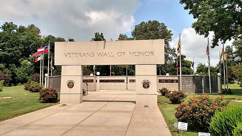 Arkansas Veterans Memorial at Lake Bella Vista. 