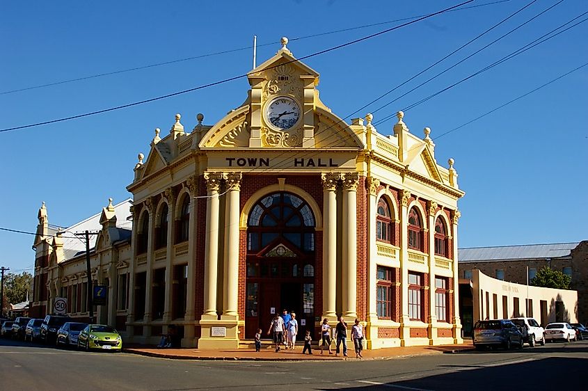 View of the York Town Hall, Western Australia. By ashul, CC BY 2.0, Wikimedia Commons.