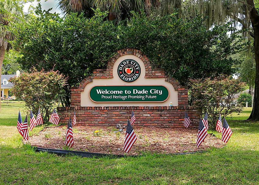 Sign welcoming visitors to Dade City, Florida
