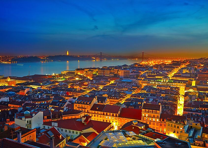 lisbon night