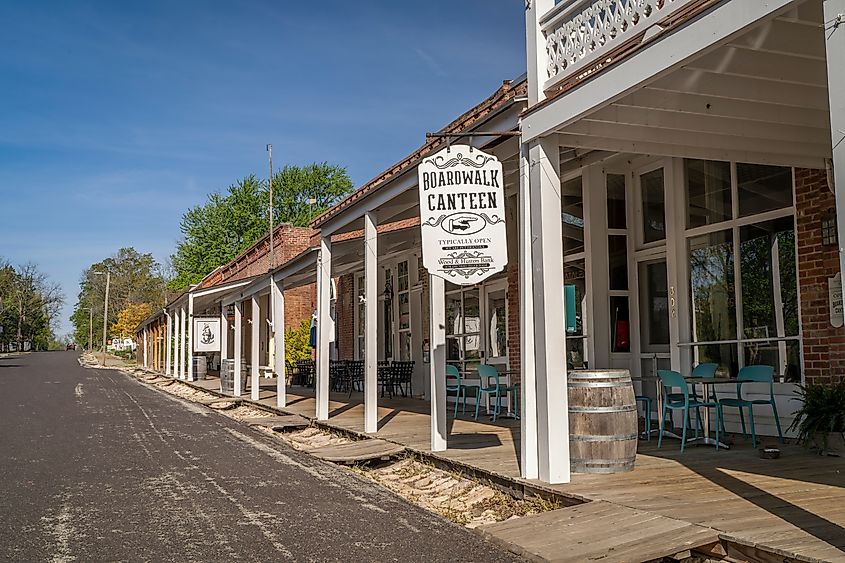 Street view of the historic town of Arrow Rock, Missouri,
