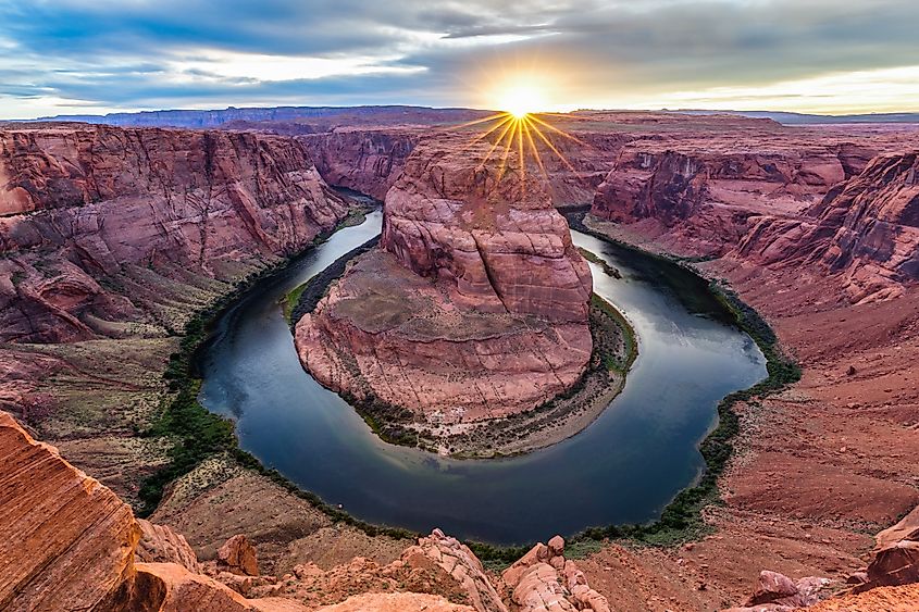 Horseshoe Bend at sunset in Glen Canyon National Recreation Area, Arizona