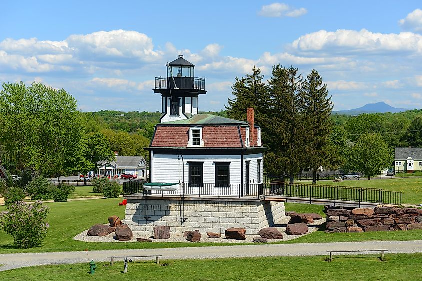 Colchester Reef Light was a antique lighthouse at Colchester Point in Lake Champlain that has moved to Shelburne, Vermont, USA.