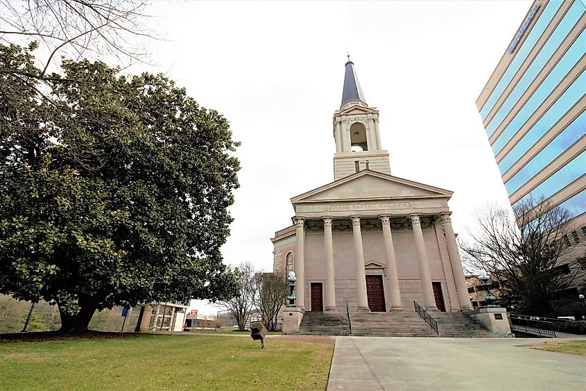 The First Baptist Church in Knoxville, Tennessee.