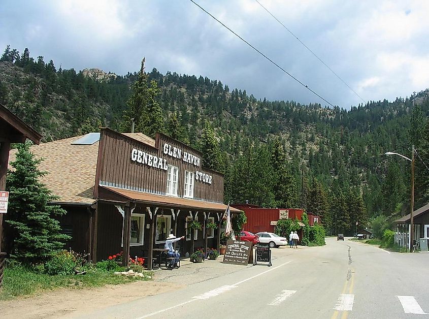 Glen Haven General Store, Colorado (Credit: Sethant at English Wikipedia, Public domain, via Wikimedia Commons)