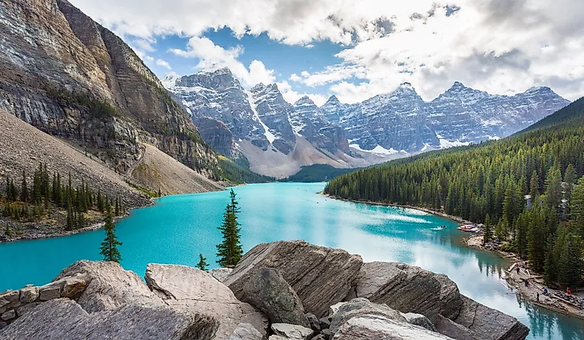 Moraine Lake and the Valley of the Ten Peaks, Banff National Park, UNESCO World Heritage Site, Canadian Rockies, Alberta, Canada, North America