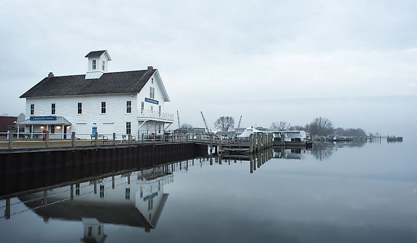 Connecticut River Museum on a cold and misty winter morning