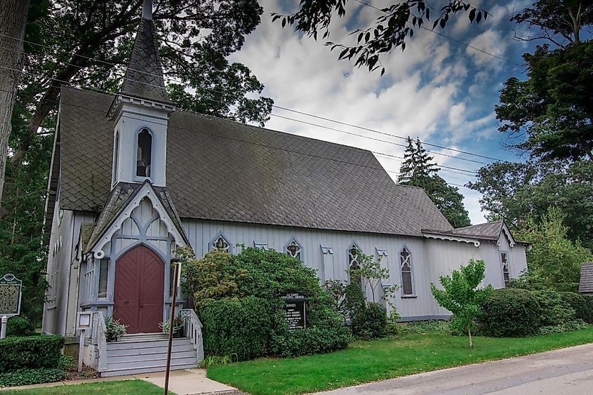 All Saints Episcopal Church (Saugatuck). Wikimedia Commons.