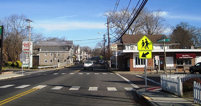 Eastbound Main Street (County Route 528) at Lakeview Drive in New Egypt, a census-designated place within Plumsted Township, New Jersey