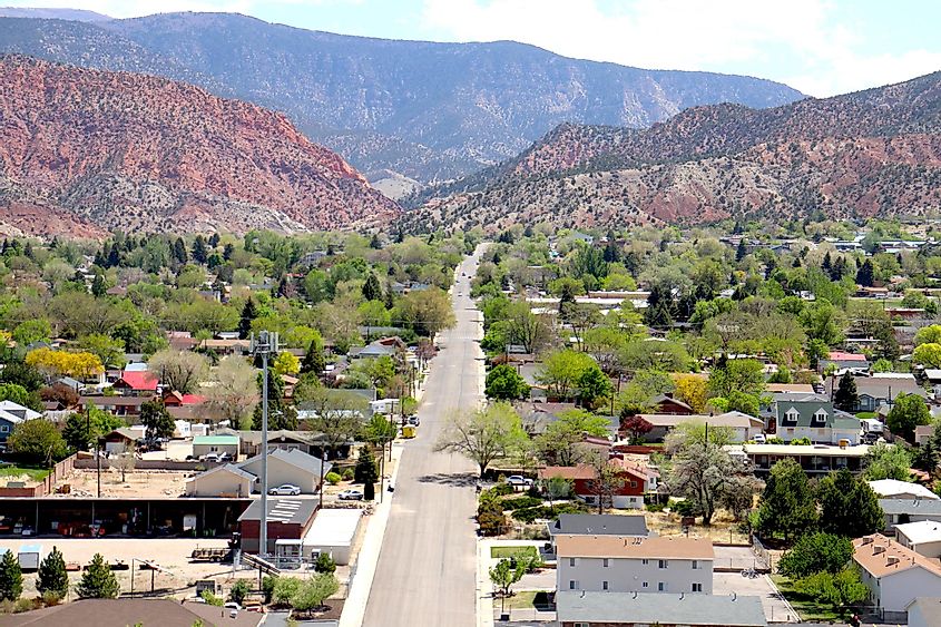 Cedar City surrounded by beautiful mountains.