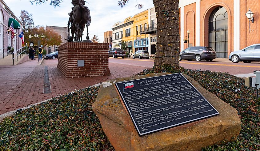 Sculpture and plaque commemorating The Fredonia Rebellion in Texas, Nacogdoches, Texas