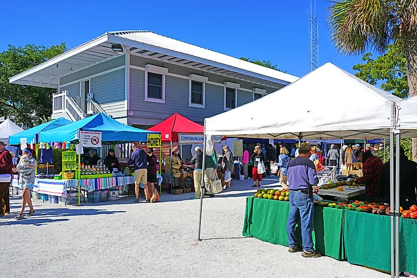 SANIBEL, FLORIDA, View of the Sanibel Island Farmers Market, a weekly market held on Sundays located in the Sanibel city hall in Lee County, Florida.