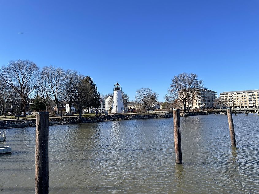 A view of the waterfront in Havre de Grace, Maryland, at the Concord Point Light, where the Susquehanna River flows into the Chesapeake Bay.