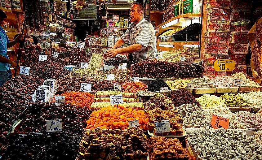  Preserved fruits and Turkish Delight shop in Spice Bazaar, Istanbul, Turkey.