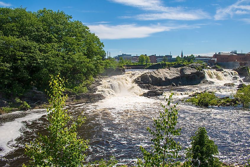 Lewiston Falls in Androscoggin River