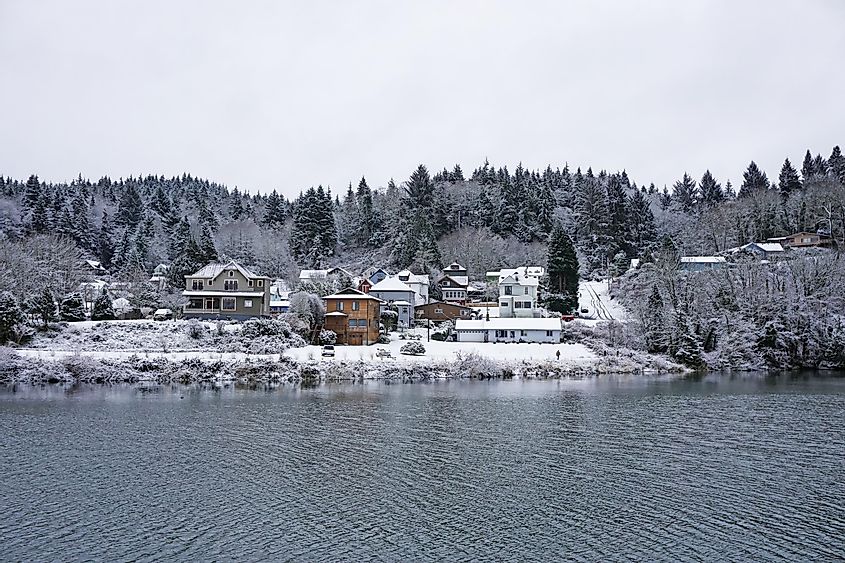 Alderbrook neighborhood in Astoria, Oregon - Winter snowscape.