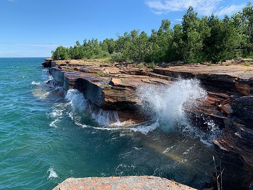 Devils Island shoreline.  Apostle Islands. Wikicommons