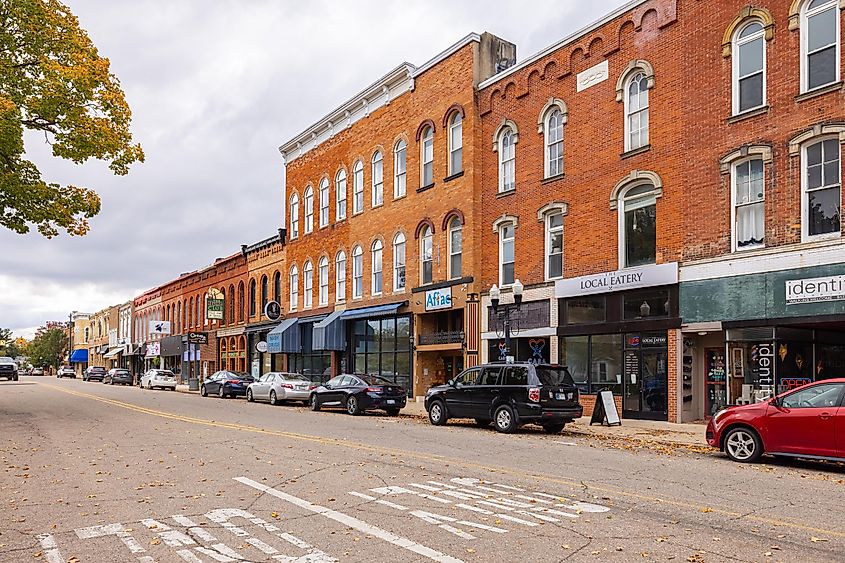 The business district on Howell Street in Hillsdale, Michigan