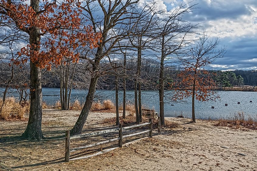 Осень на озере Хукс-Крик, Нью-Джерси.
