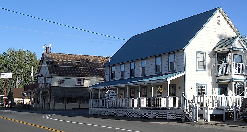 Sierraville, CA (Credit: Yngvadottir, CC BY-SA 4.0 <https://creativecommons.org/licenses/by-sa/4.0>, via Wikimedia Commons)
