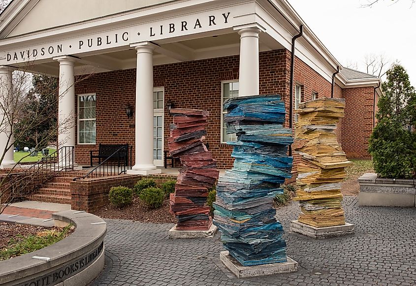  Public library open to all in Davidson, North Carolina, USA.