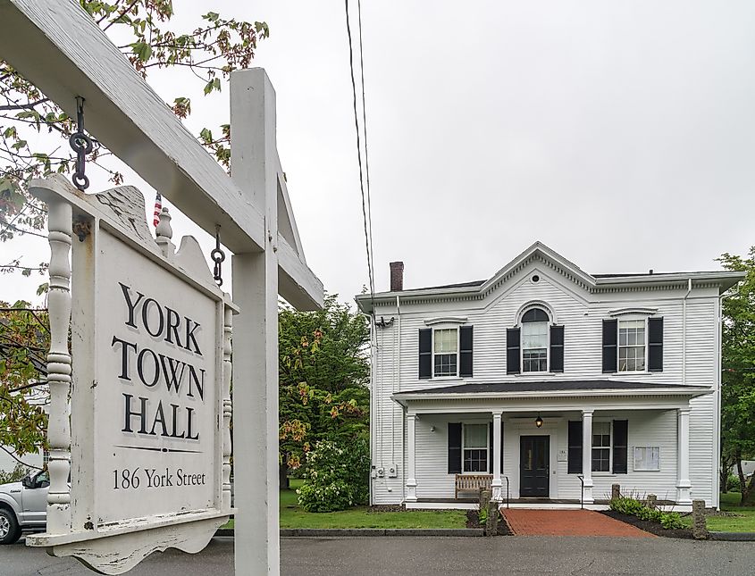 York Town Hall.