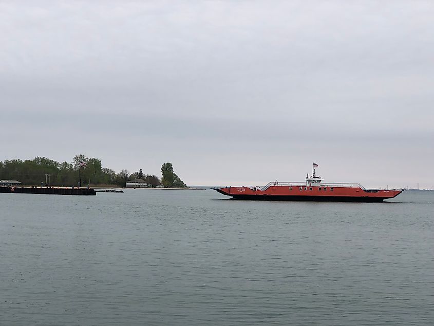 The ferry Shirley Irene approaching Kelleys Island