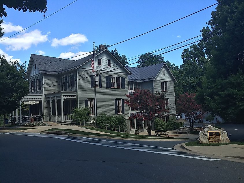 Penn Place at 4600 Waverly Ave, Garrett Park, MD, which houses the Garrett Park Post Office, town office, and the Black Market restaurant.