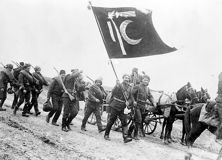 Turkish volunteers join the army in the Balkan Wars, 1912