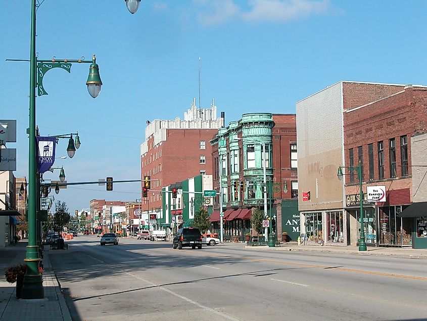 Main Street in Galesburg, Illinois. Image credit David Wilson via Flickr.com