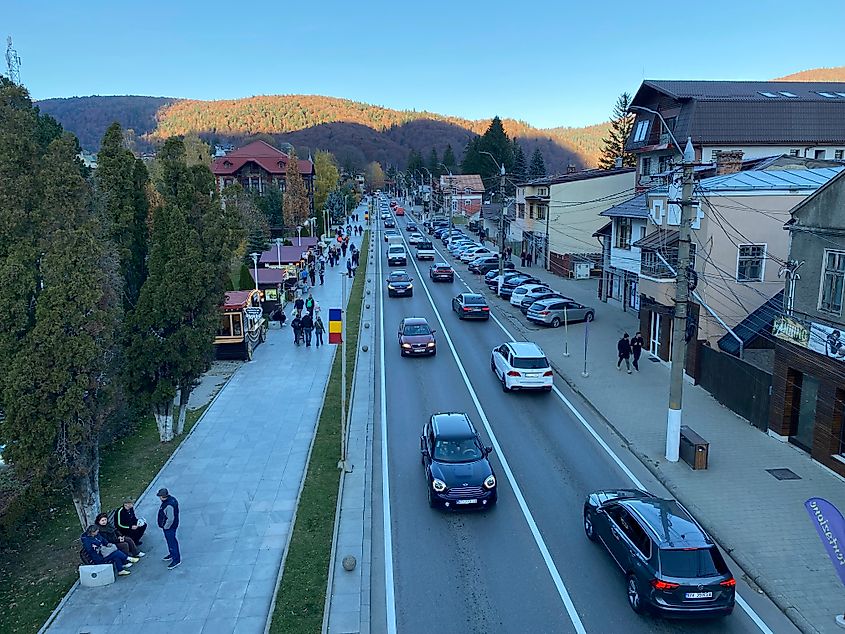 The main street/highway of a typical Romanian mountain town