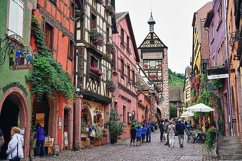 Riquewihr/ France: Streets of Riquewihr in Alsace, France