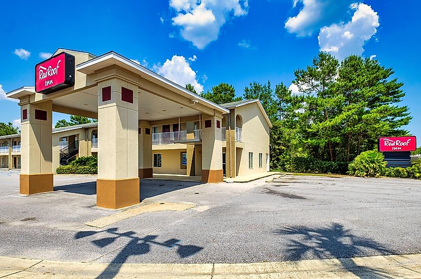 Red Roof Inn in DeFuniak Springs, via 