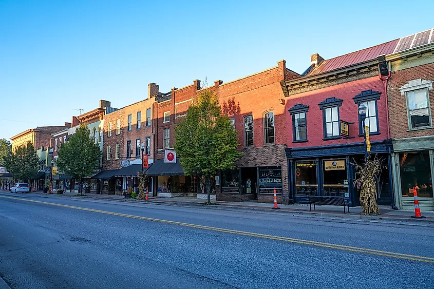 Brick building facades in downtown Bardstown, Kentucky. Editorial credit: Jason Busa / Shutterstock.com