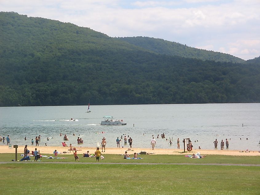 oesph Sayers Lake at Bald Eagle State Park in Howard Township. Wikipedia/Ruhrfisch