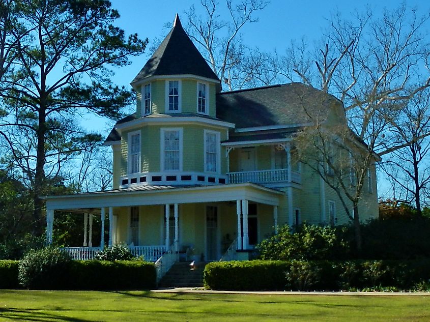 Purcell–Killingsworth House. In Wikipedia. https://en.wikipedia.org/wiki/Purcell%E2%80%93Killingsworth_House By SaveRivers - Own work, CC BY-SA 3.0, https://commons.wikimedia.org/w/index.php?curid=18204228