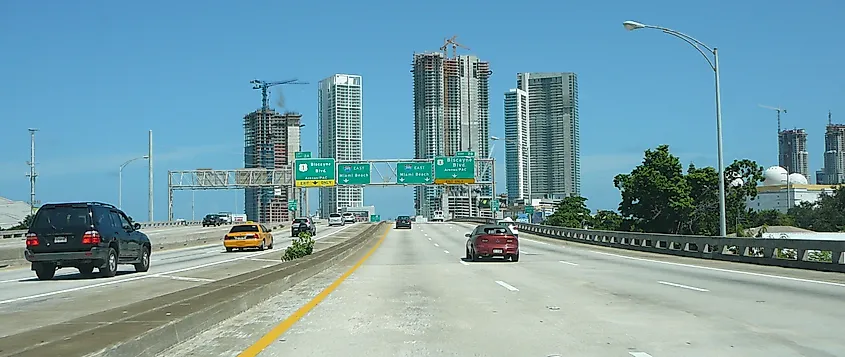 I-395 spur heading east through Downtown Miami