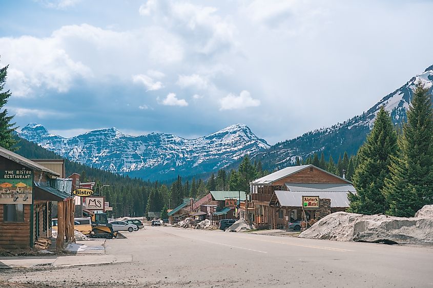 Snowbanks in May on Main Street in Cooke City, Montana. Editorial credit: Kyungjun Kim / Shutterstock.com