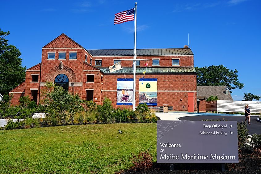 Exterior view of the Maine Maritime Museum with exhibits about the maritime heritage and culture of Maine in Bath, Maine, United States. 