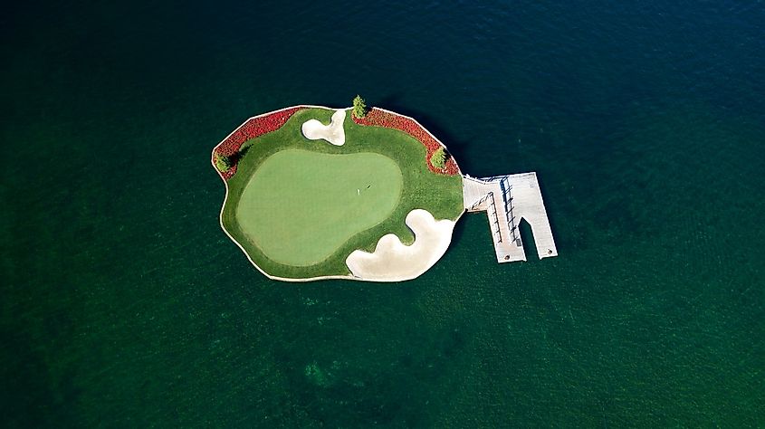 Coeur d'Alene Resort Golf Course Floating Green 