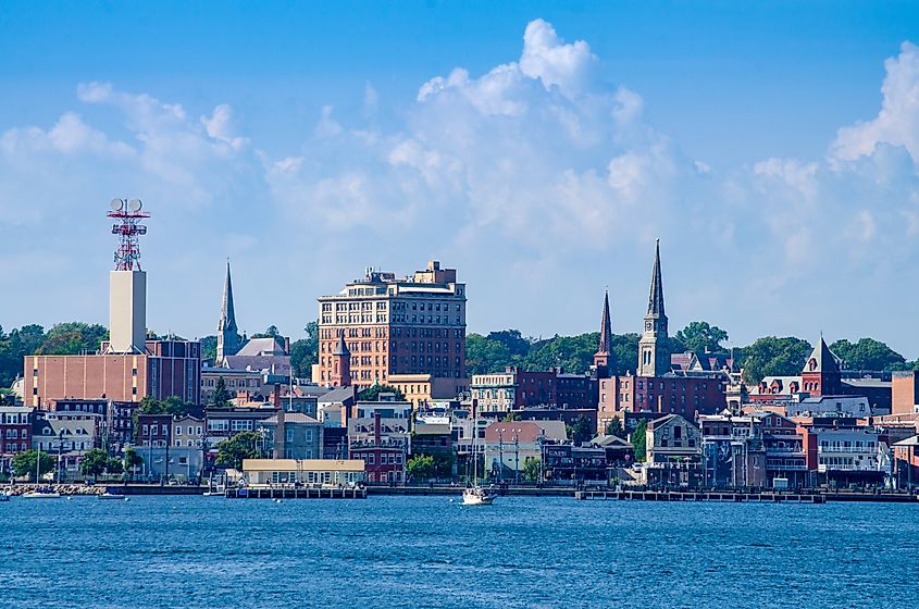Skyline of the city of New London, Connecticut