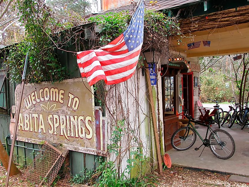 Abita Springs, St Tammany Parish, Louisiana, USA. Editorial credit: Malachi Jacobs / Shutterstock.com