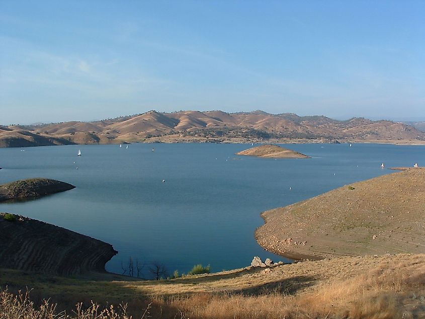 A view of Millerton Lake in California