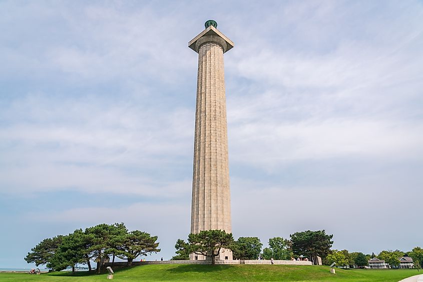 Perry's Victory and International Peace Memorial rising above Put-in-Bay, Ohio. Credit: Zack Frank/ Shutterstock.com